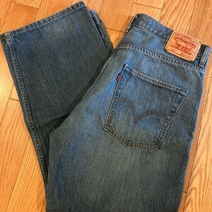 Men’s Levi Loose Straight 569